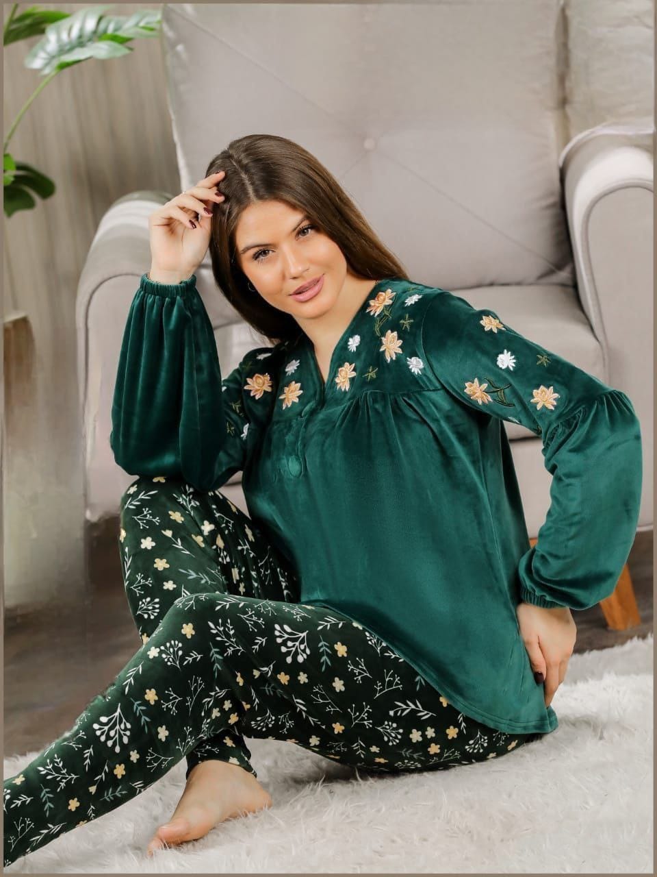 Olive Velvet Embroidered Set🌿