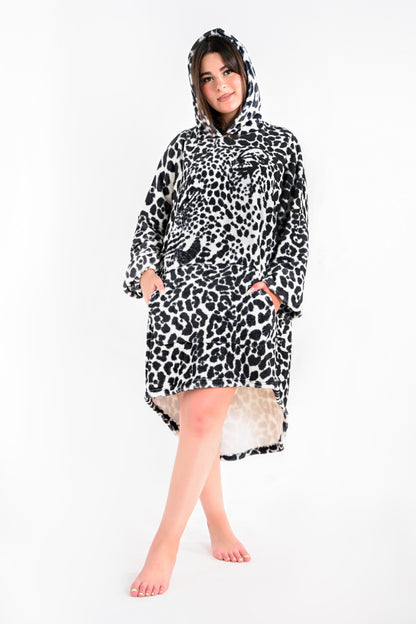 Cozy Leopard Oversized Hoodie Blanket✨🖤