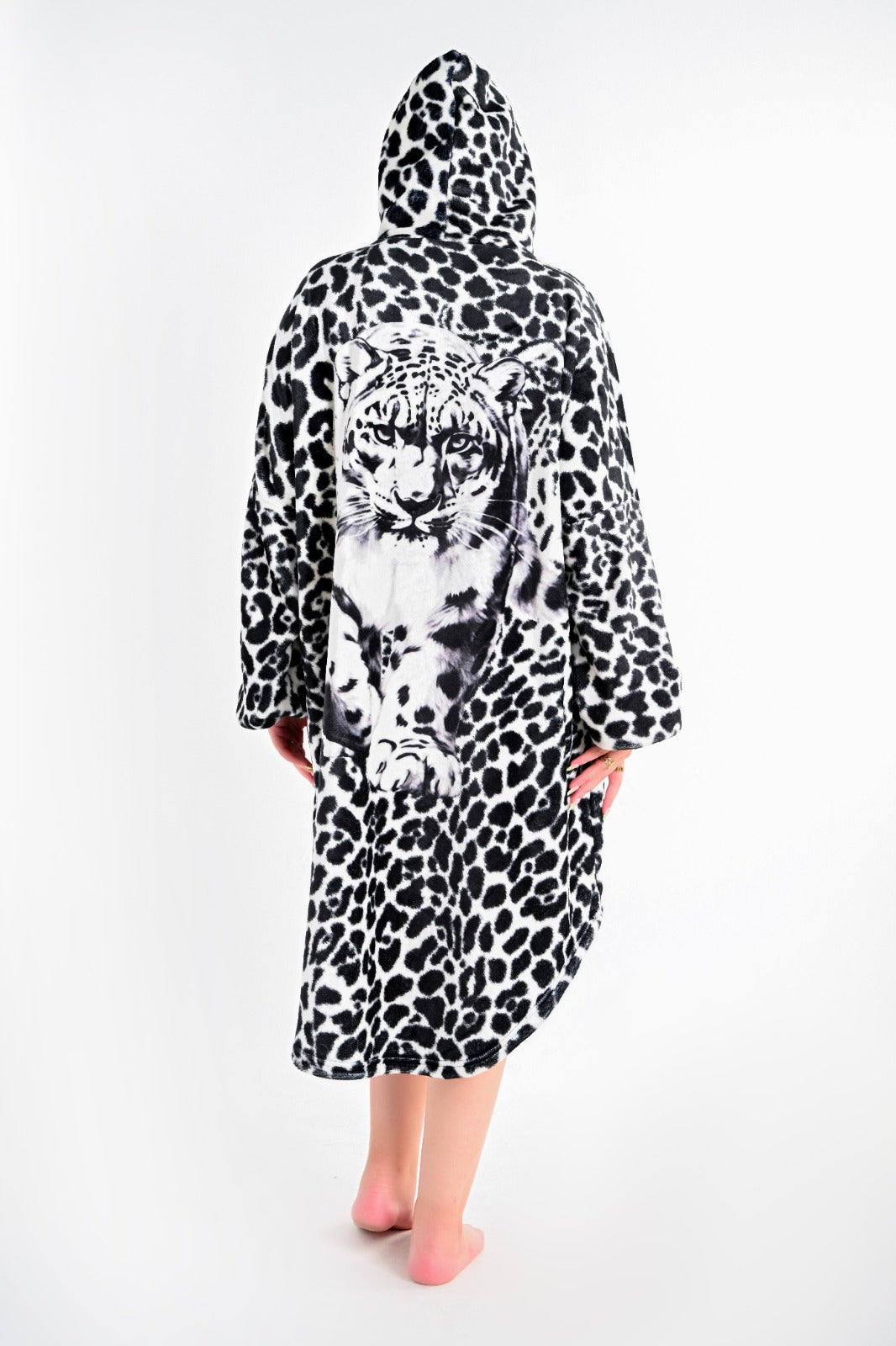 Cozy Leopard Oversized Hoodie Blanket✨🖤
