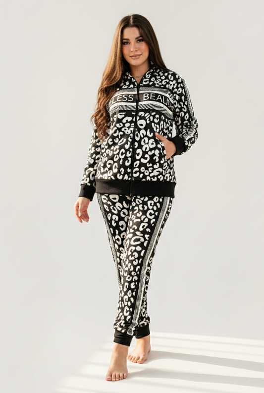 Timeless Beauty Chic Leopard Velvet set🖤